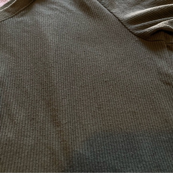 a.n.a Forest Green V-Neck Henley | Y2K - Picture 5 of 7